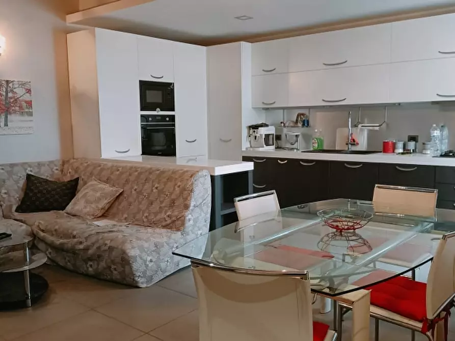 Immagine 1 di Appartamento in affitto  in Via Alfieri a Floridia