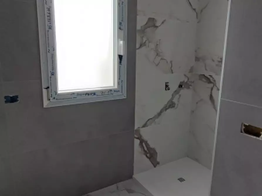 Immagine 11 di Appartamento in vendita  in Via Bissolati a Solarino