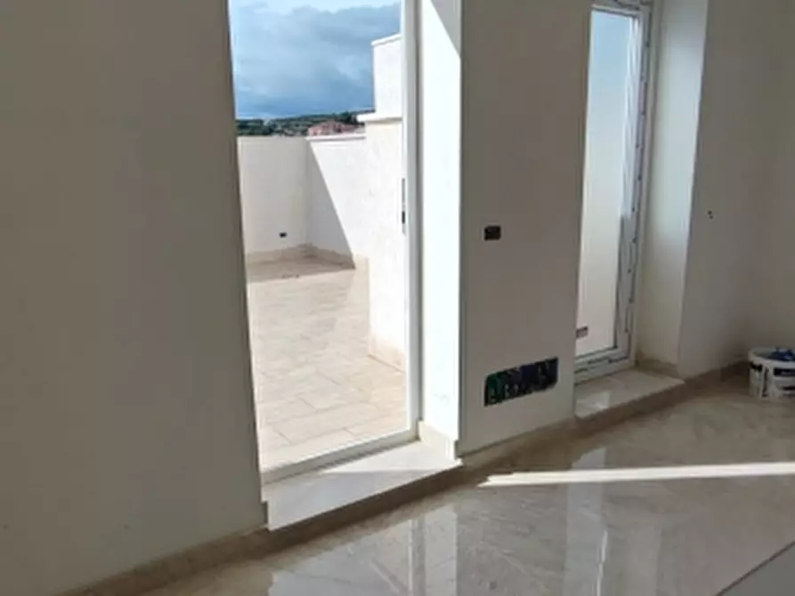 Immagine 30 di Appartamento in vendita  in Via Bissolati a Solarino