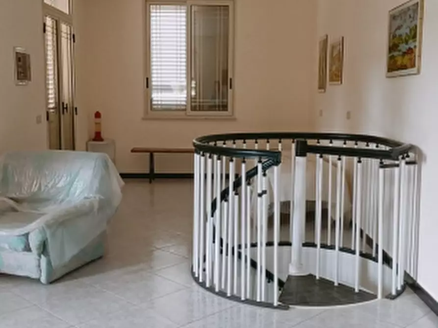 Immagine 8 di Villa in vendita  a Solarino