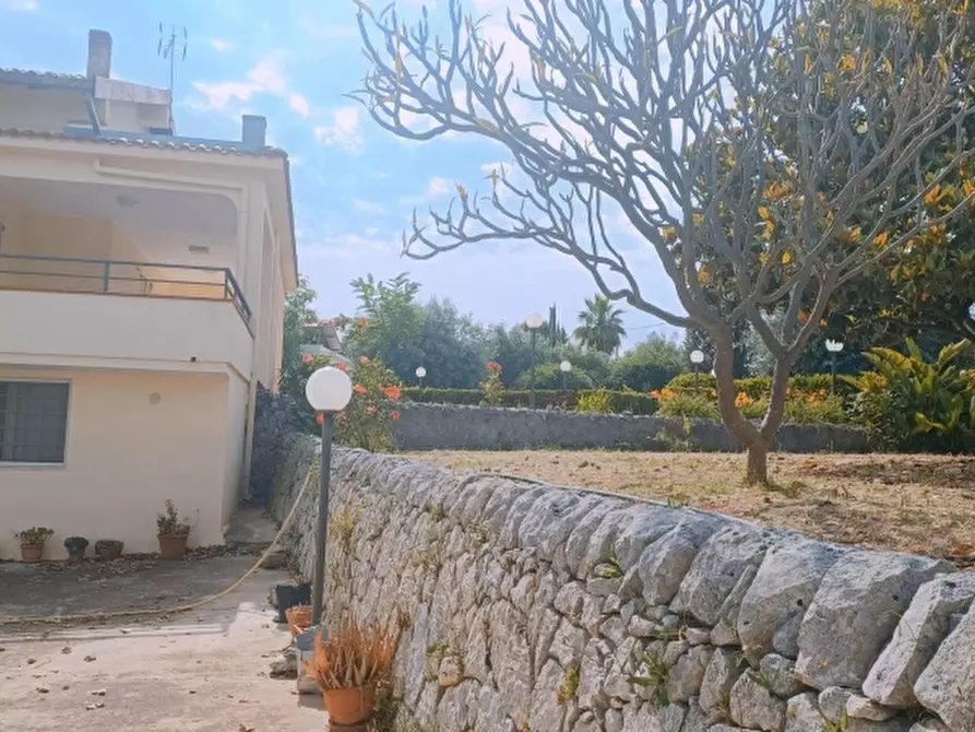 Immagine 20 di Villa in vendita  a Solarino