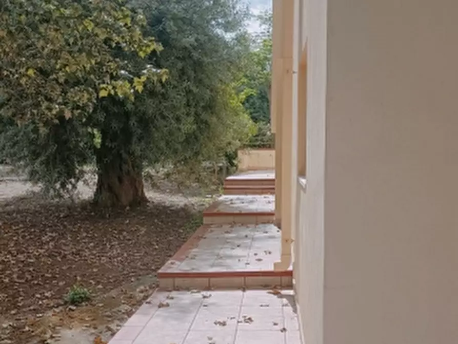 Immagine 23 di Villa in vendita  a Solarino