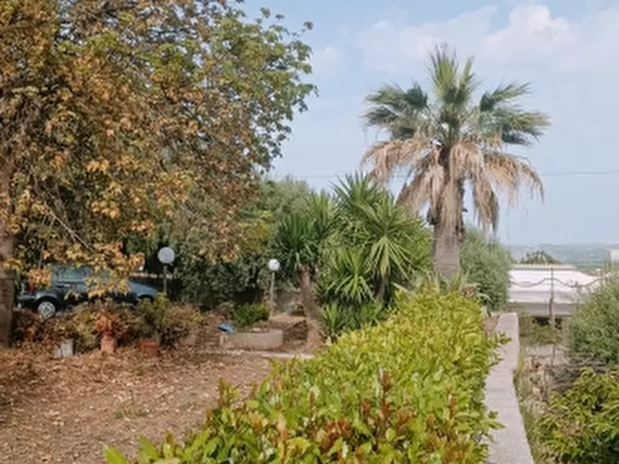 Immagine 26 di Villa in vendita  a Solarino