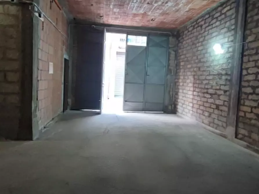 Immagine 2 di Garage in vendita  in Via Torino a Floridia