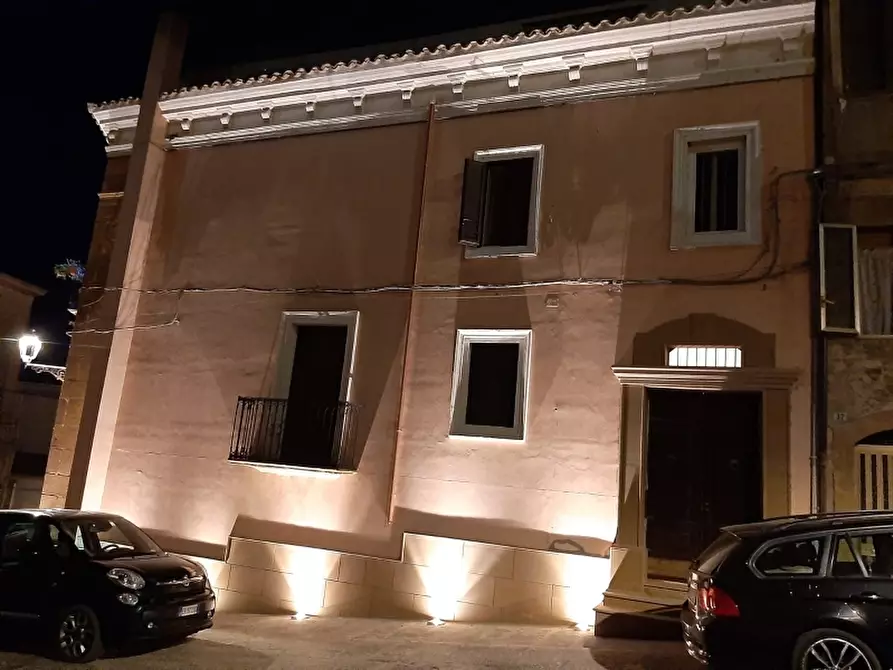 Immagine 1 di Casa indipendente in vendita  in Via Cavour a Piazza Armerina