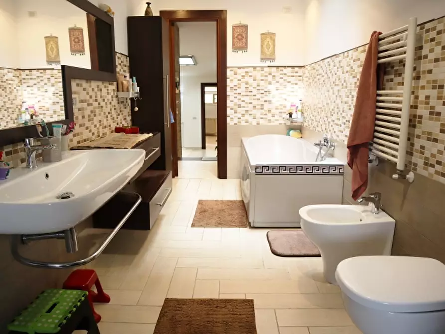 Immagine 16 di Casa indipendente in vendita  in Via Cavour a Piazza Armerina