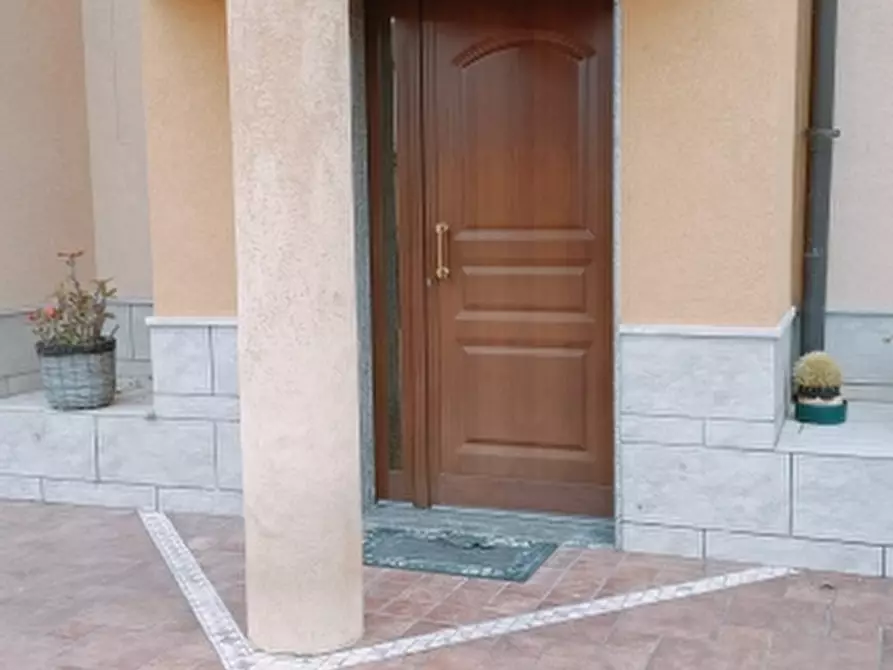 Immagine 5 di Villa in vendita  in Via Allende 17 a Floridia