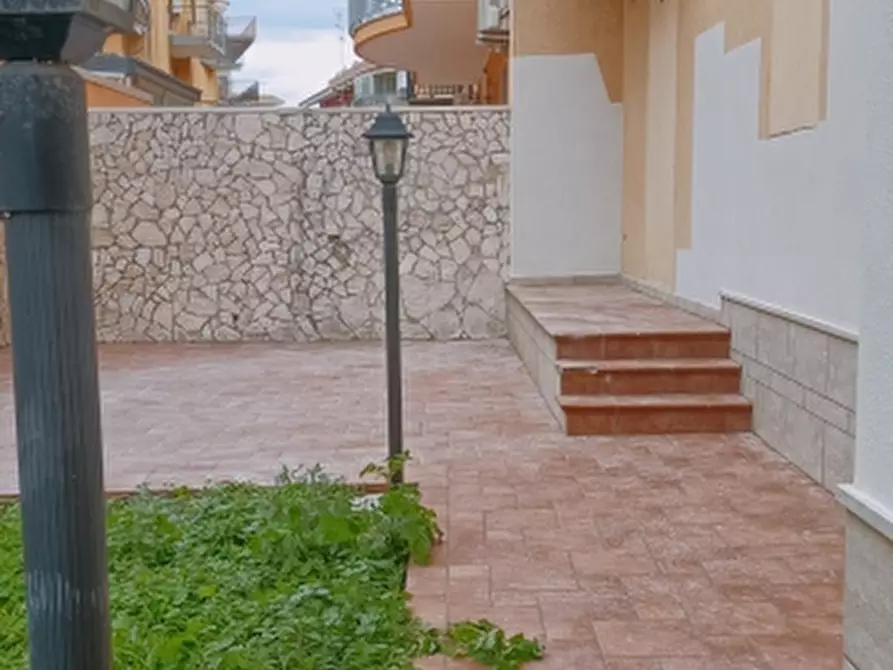 Immagine 7 di Villa in vendita  in Via Allende 17 a Floridia