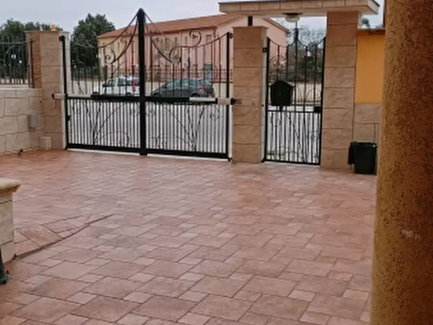 Immagine 11 di Villa in vendita  in Via Allende 17 a Floridia