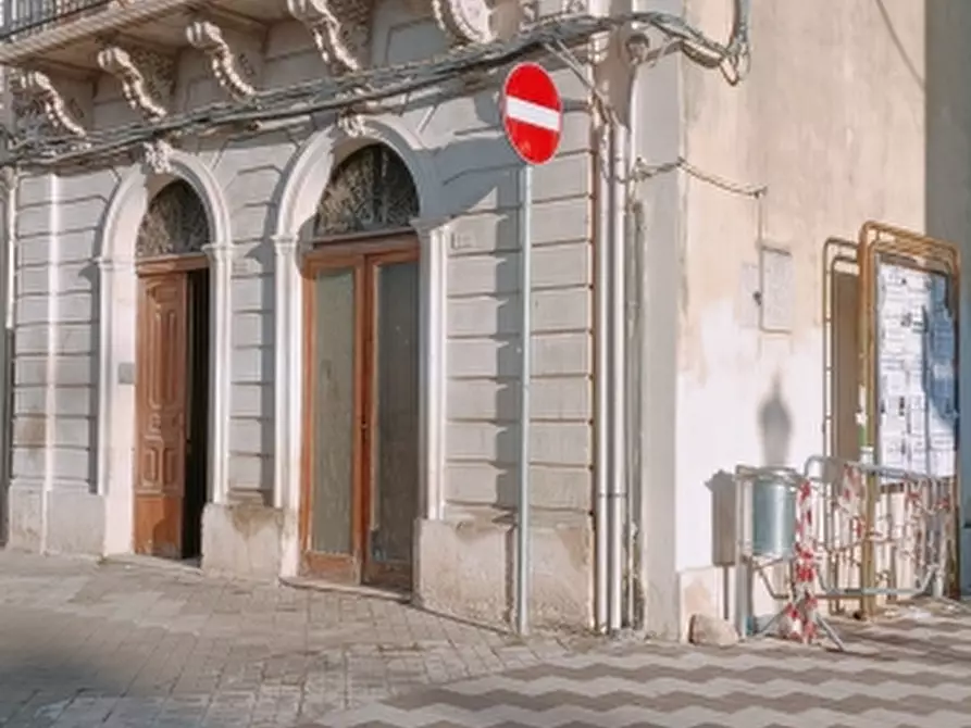 Immagine 1 di Casa indipendente in vendita  in Corso Vittorio Emanuele a Floridia