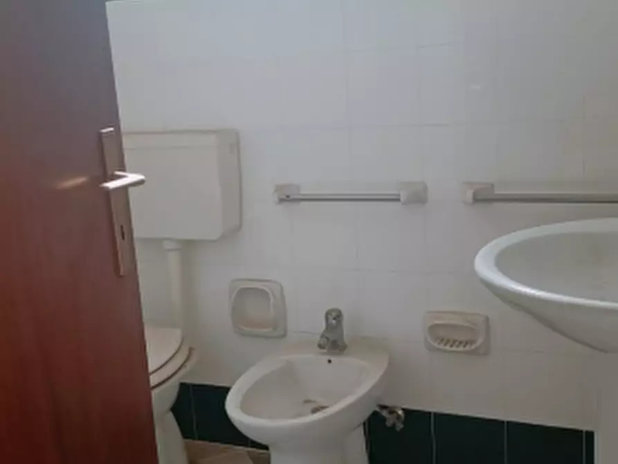 Immagine 12 di Magazzino in vendita  in Via libertà a Floridia