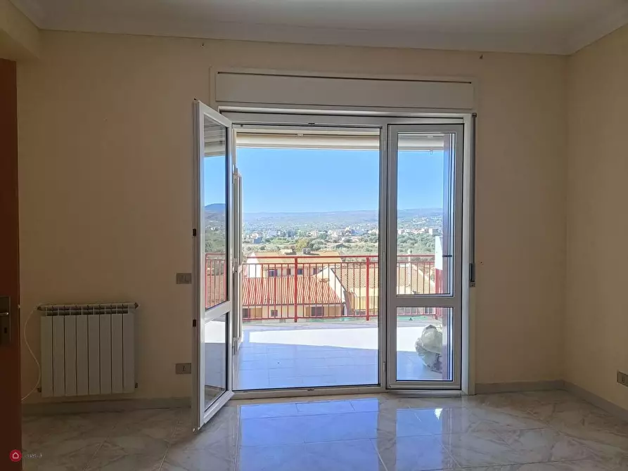 Immagine 2 di Appartamento in vendita  in Via Del Gelsomino 13 a Floridia