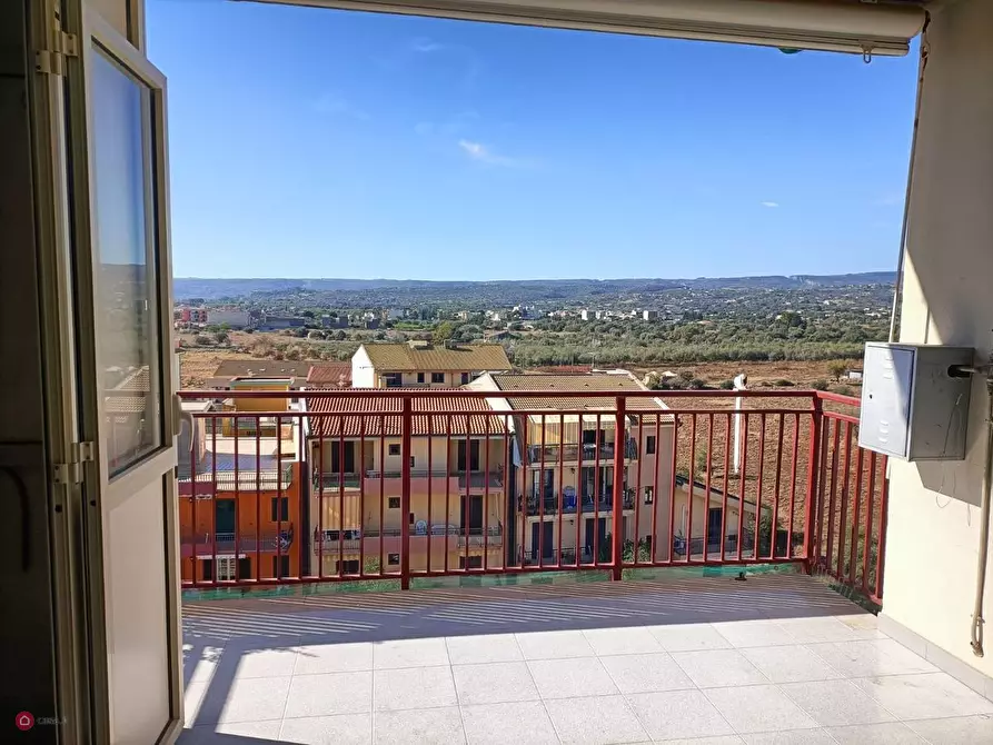 Immagine 4 di Appartamento in vendita  in Via Del Gelsomino 13 a Floridia