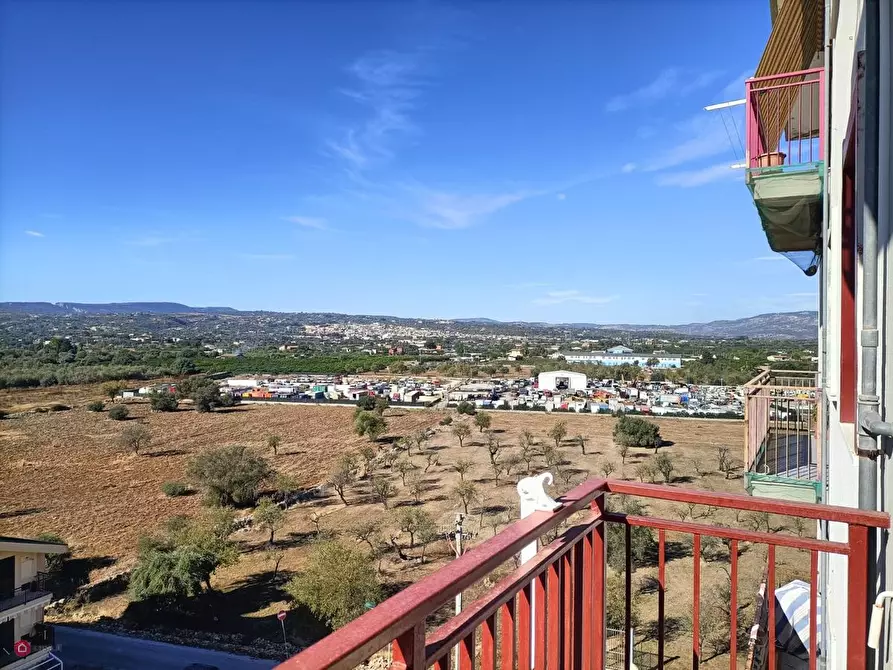 Immagine 6 di Appartamento in vendita  in Via Del Gelsomino 13 a Floridia