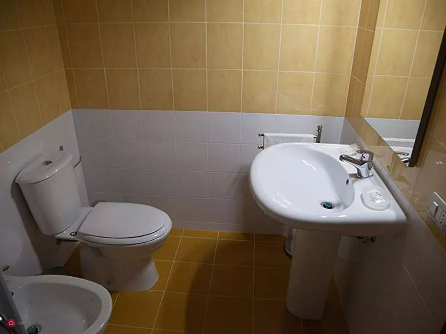 Immagine 8 di Appartamento in vendita  in Viale Vittorio Veneto a Floridia