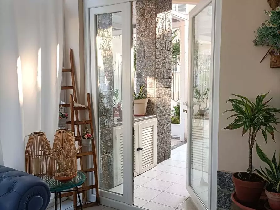 Immagine 22 di Villa in vendita  a Floridia