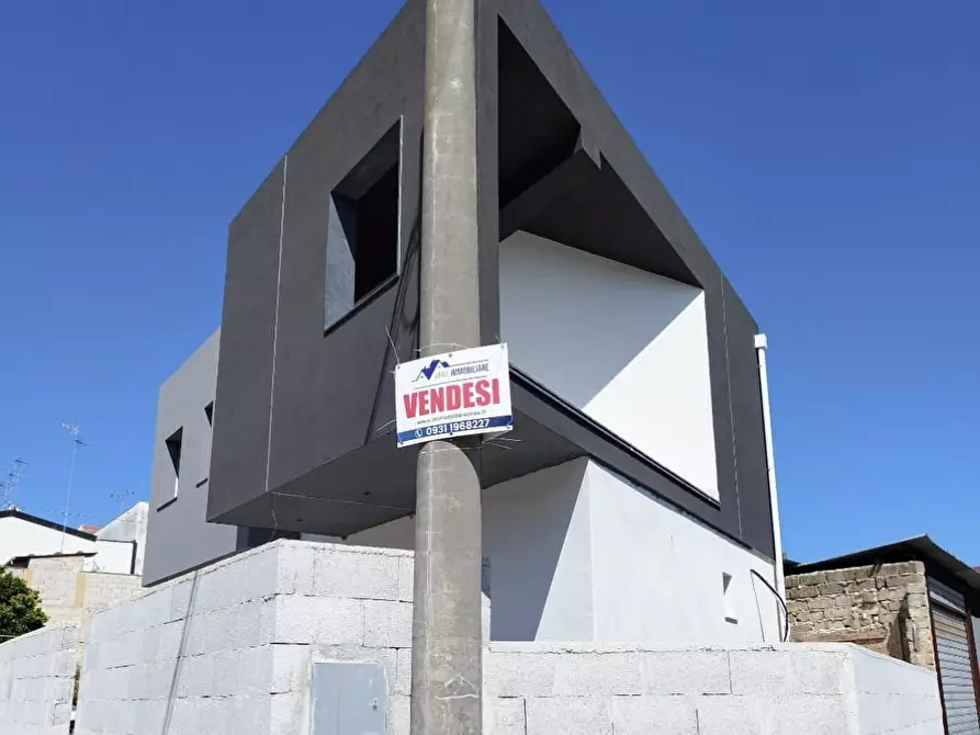 Immagine 10 di Villa in vendita  in Via F.lli cervi Ang Via Stati uniti a Floridia
