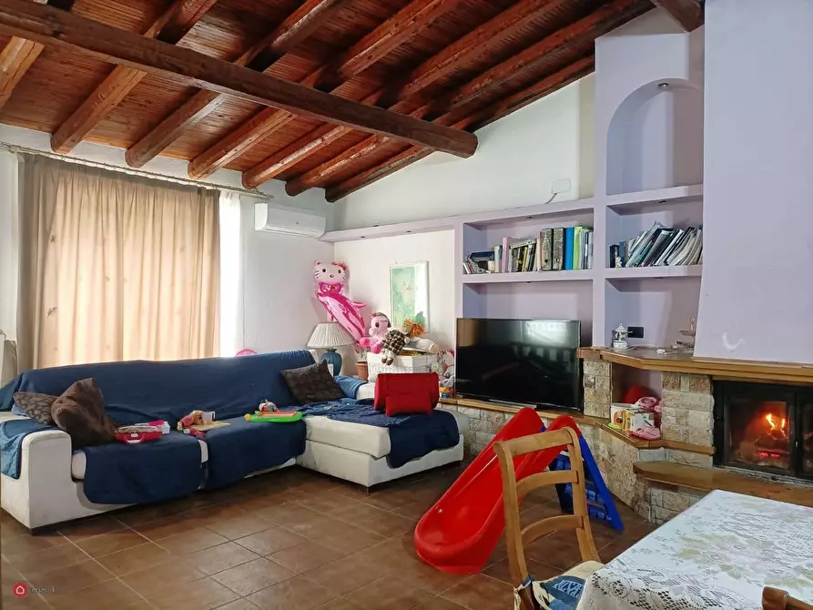 Immagine 1 di Casa indipendente in vendita  a Floridia