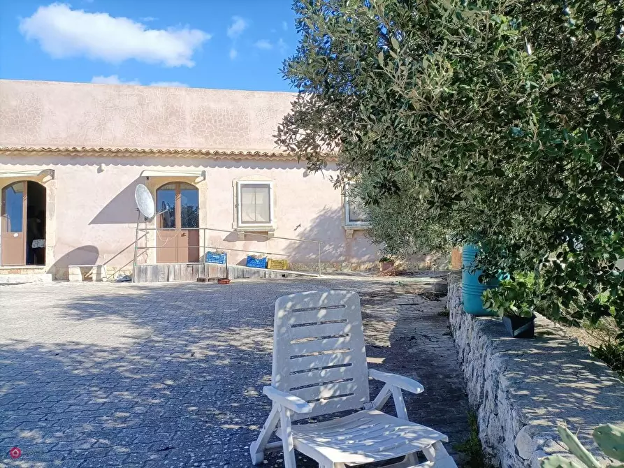 Immagine 4 di Casa indipendente in vendita  a Noto