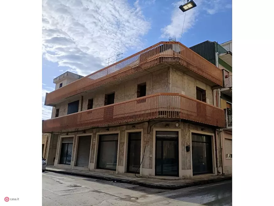 Immagine 2 di Attività commerciale in vendita  in Via Archimede a Floridia