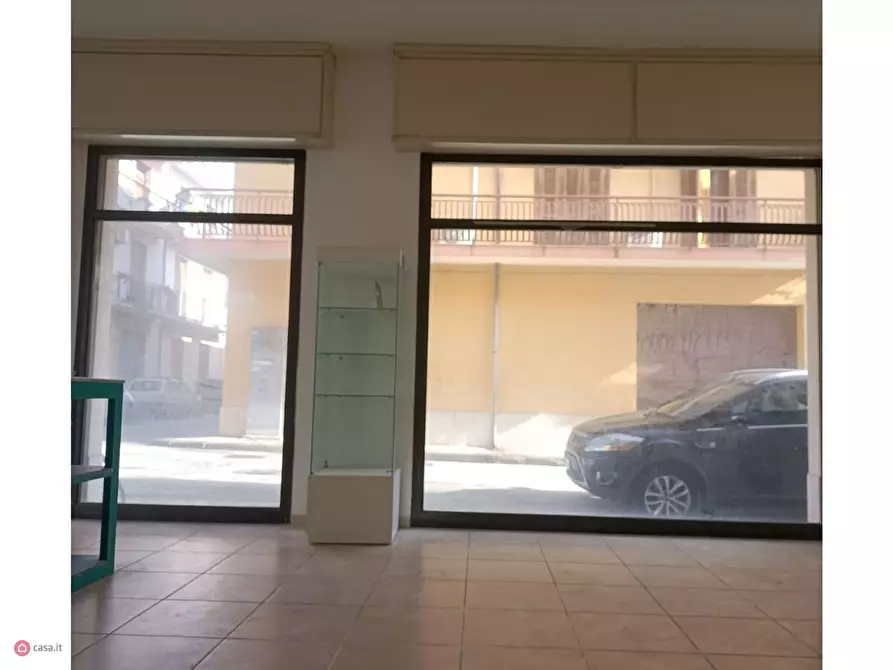 Immagine 4 di Attività commerciale in vendita  in Via Archimede a Floridia