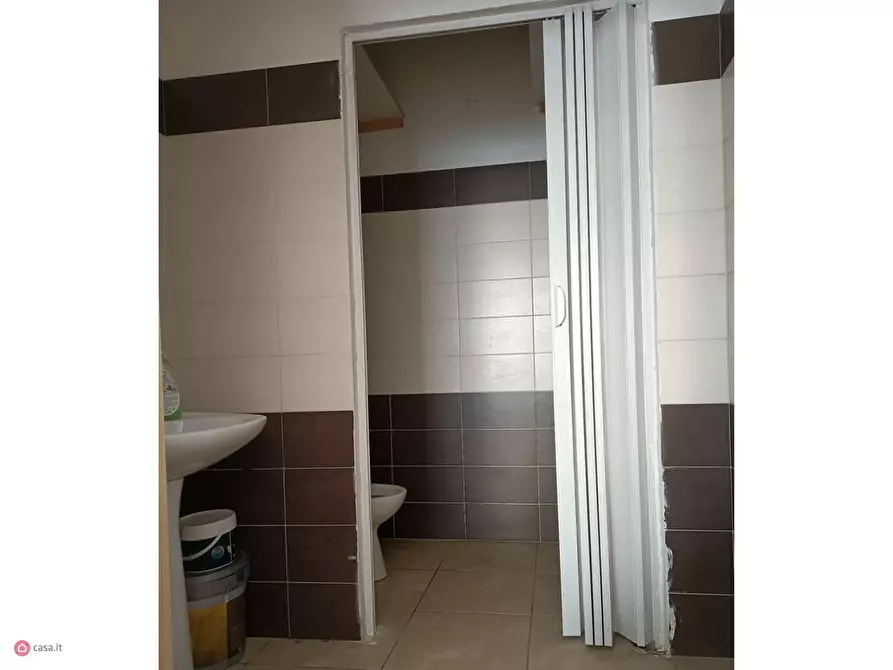 Immagine 8 di Attività commerciale in vendita  in Via Archimede a Floridia