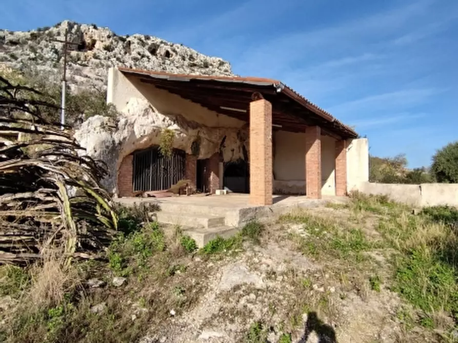 Immagine 2 di Terreno residenziale in vendita  a Floridia