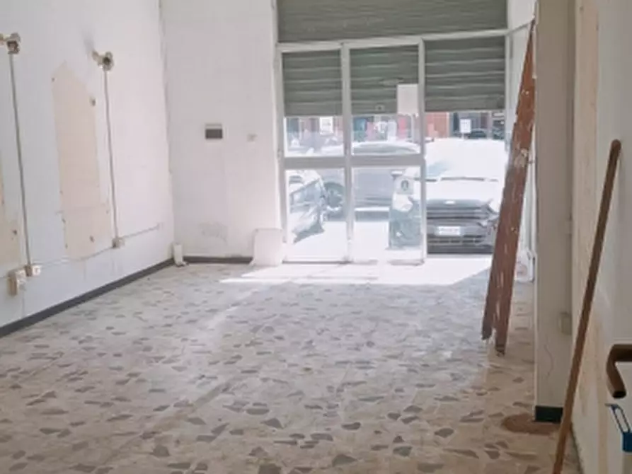 Immagine 2 di Locale commerciale in vendita  in Via Alessandro Specci 75/A a Siracusa