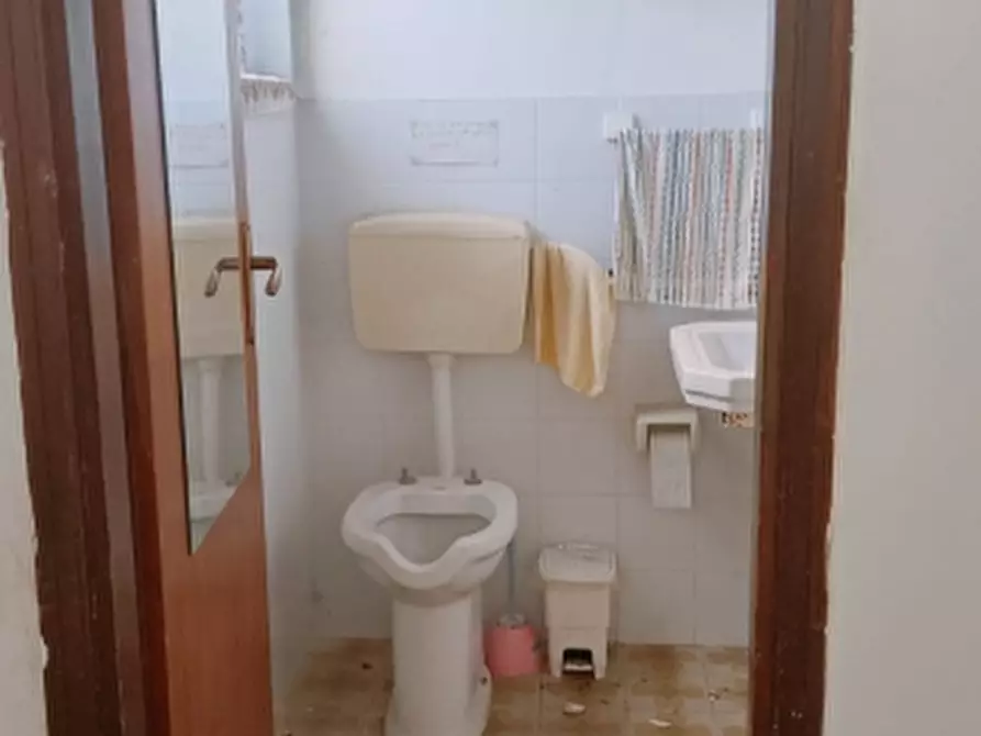 Immagine 6 di Locale commerciale in vendita  in Via Alessandro Specci 75/A a Siracusa