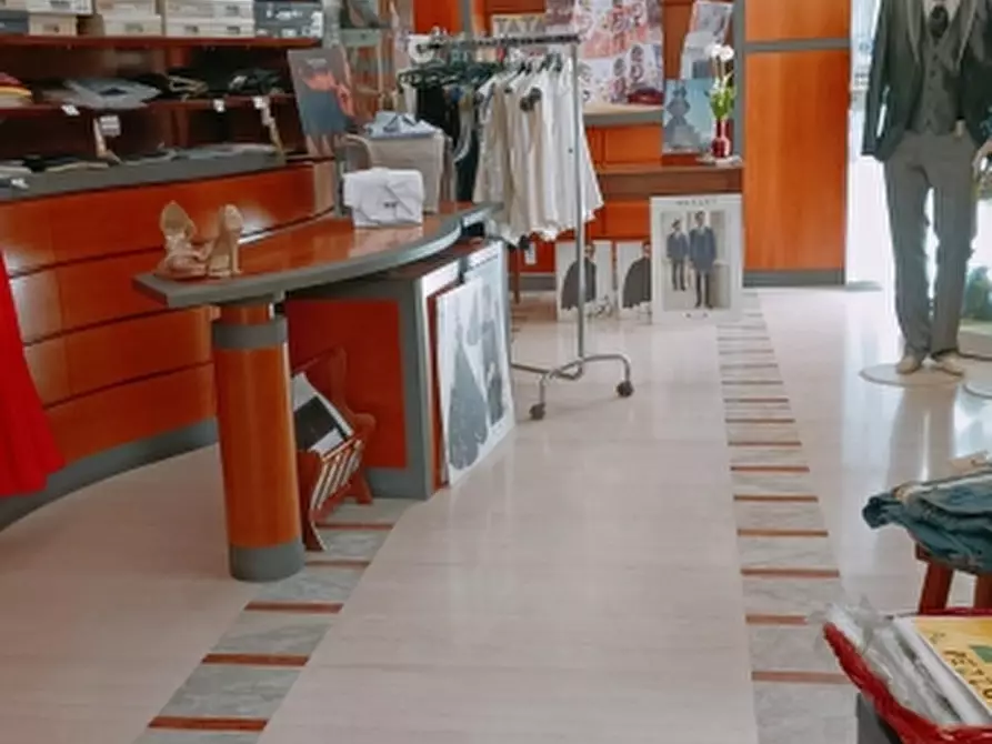 Immagine 3 di Negozio in affitto  in Via Ariosto angolo via Palestro a Floridia