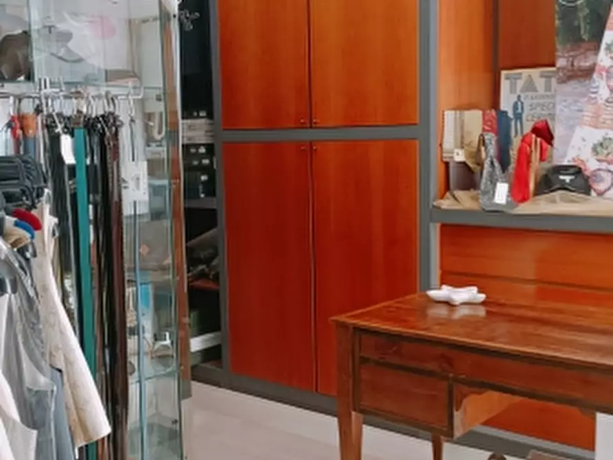 Immagine 8 di Negozio in affitto  in Via Ariosto angolo via Palestro a Floridia