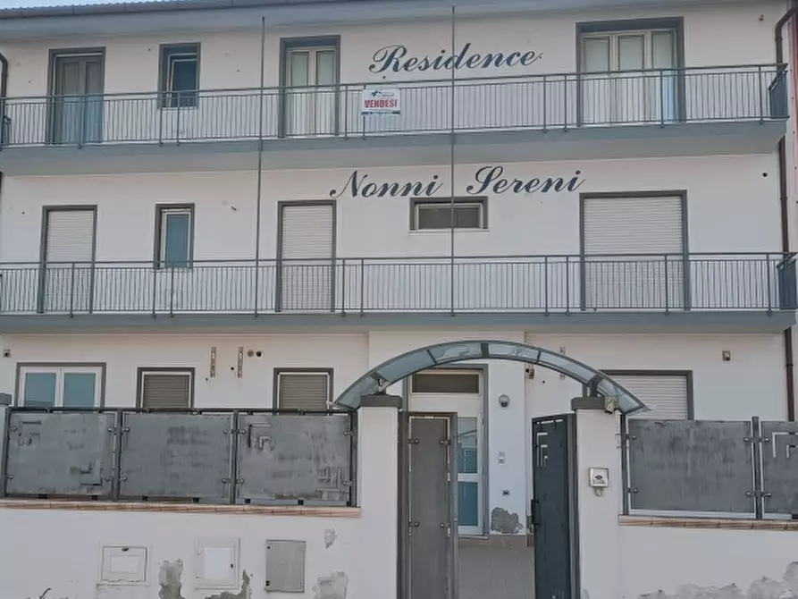 Immagine 2 di Palazzo in vendita  in Via Albani a Floridia