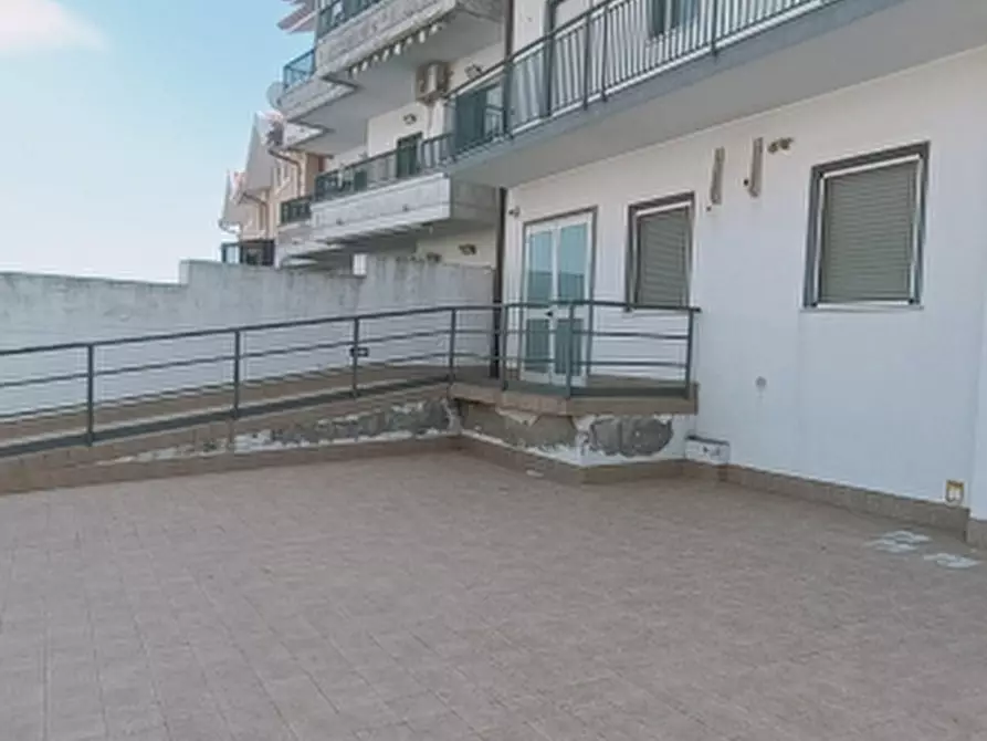 Immagine 7 di Palazzo in vendita  in Via Albani a Floridia