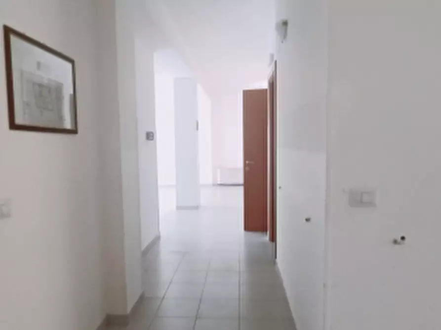 Immagine 13 di Palazzo in vendita  in Via Albani a Floridia