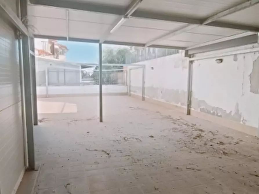 Immagine 14 di Palazzo in vendita  in Via Albani a Floridia