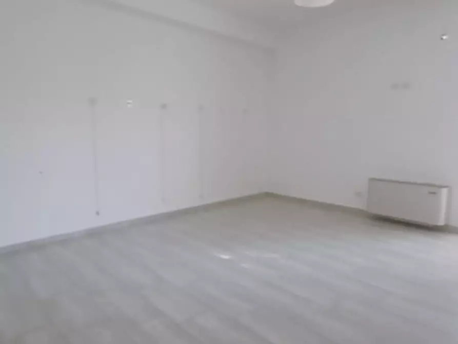 Immagine 22 di Palazzo in vendita  in Via Albani a Floridia