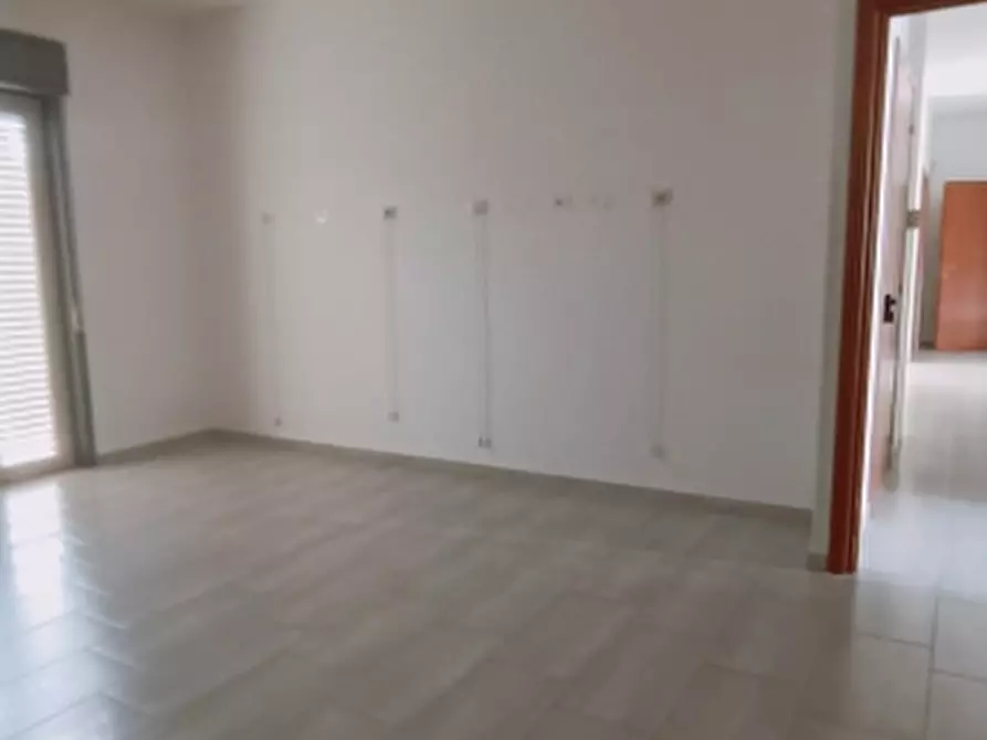 Immagine 24 di Palazzo in vendita  in Via Albani a Floridia