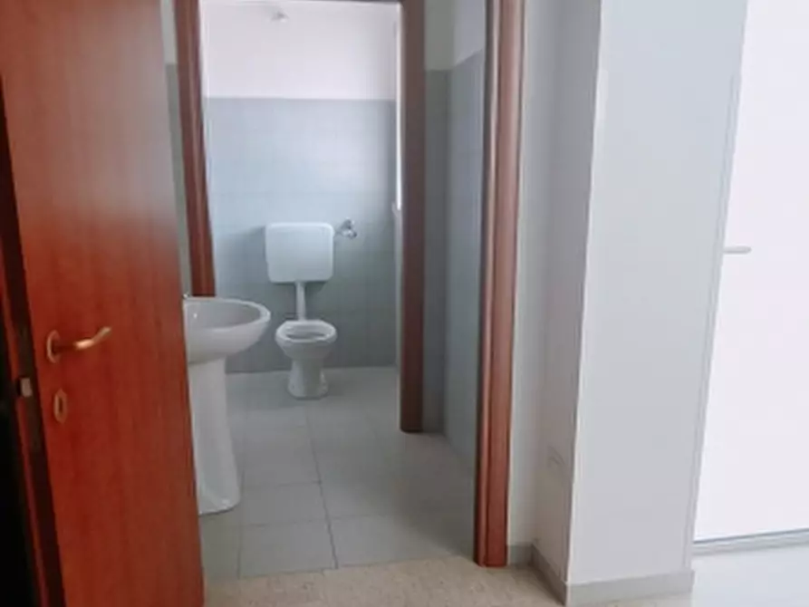 Immagine 34 di Palazzo in vendita  in Via Albani a Floridia