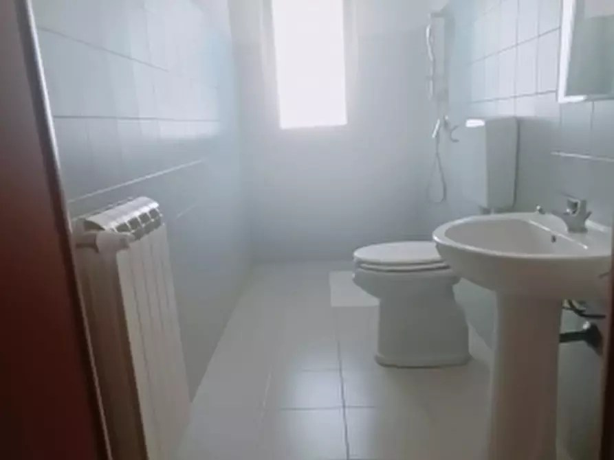 Immagine 37 di Palazzo in vendita  in Via Albani a Floridia