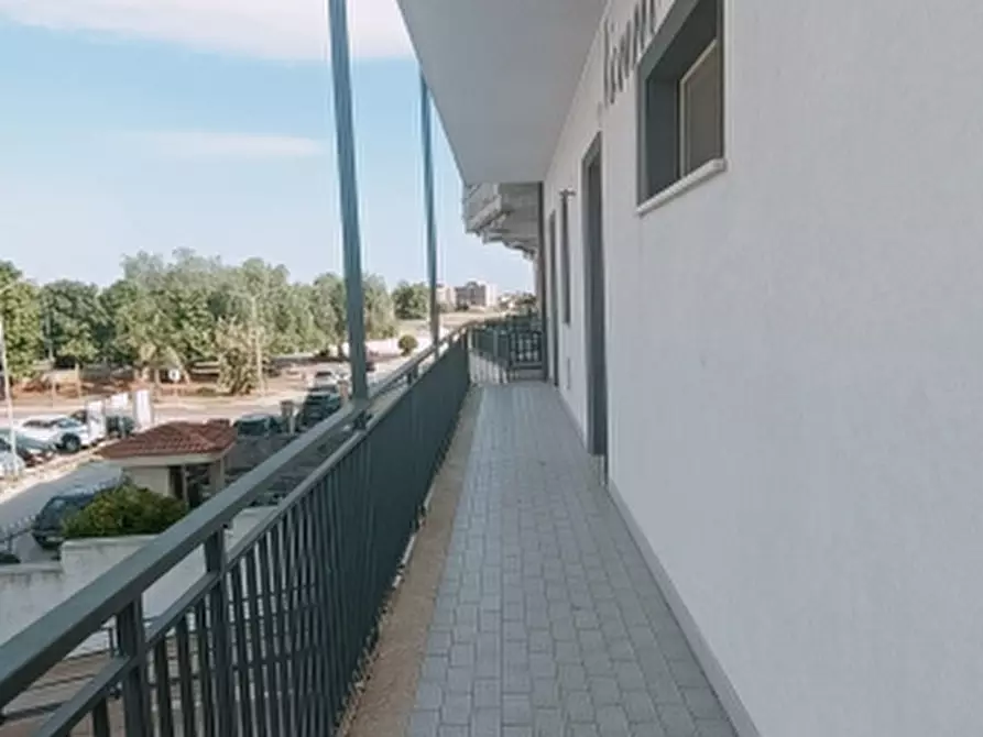 Immagine 38 di Palazzo in vendita  in Via Albani a Floridia