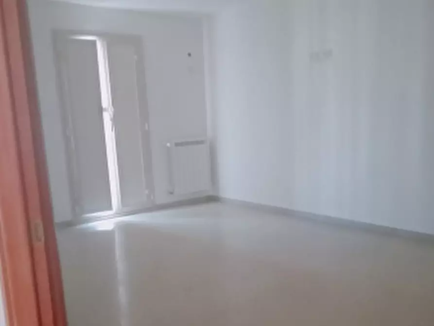 Immagine 39 di Palazzo in vendita  in Via Albani a Floridia