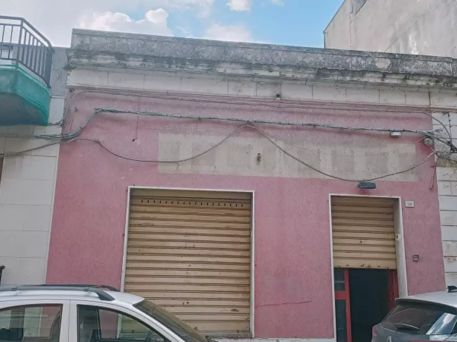 Immagine 1 di Locale commerciale in vendita  in Via Archimede 141 a Floridia