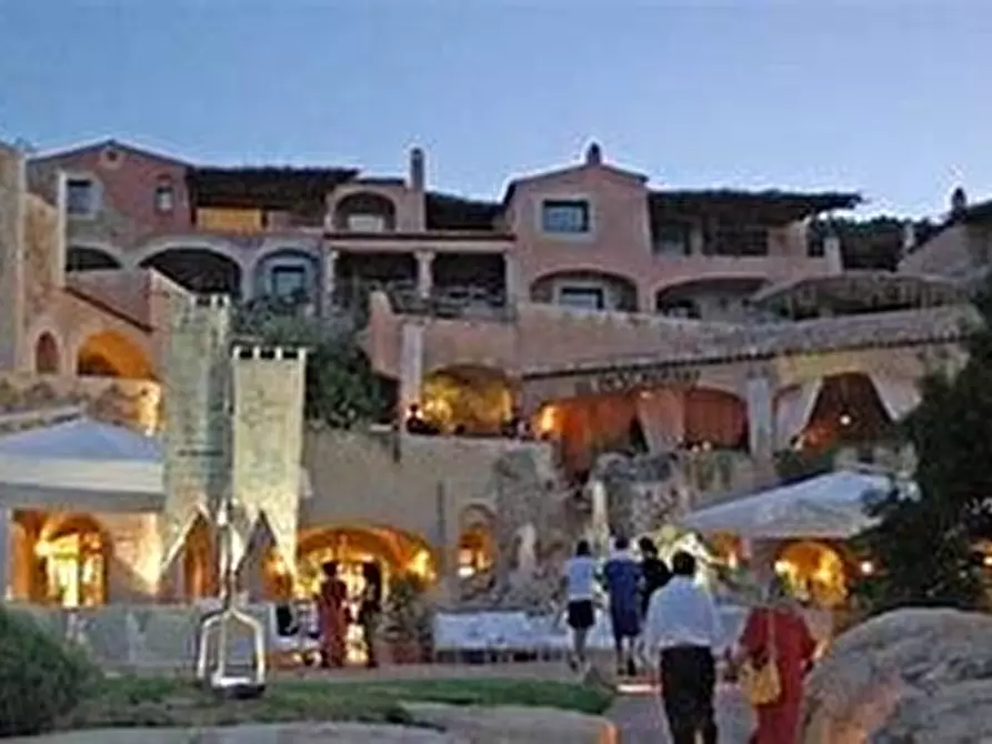 Immagine 11 di Appartamento in vendita  in via punta nuraghe 5 5 a Olbia