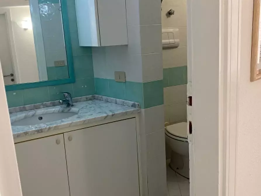 Immagine 17 di Appartamento in vendita  a Olbia