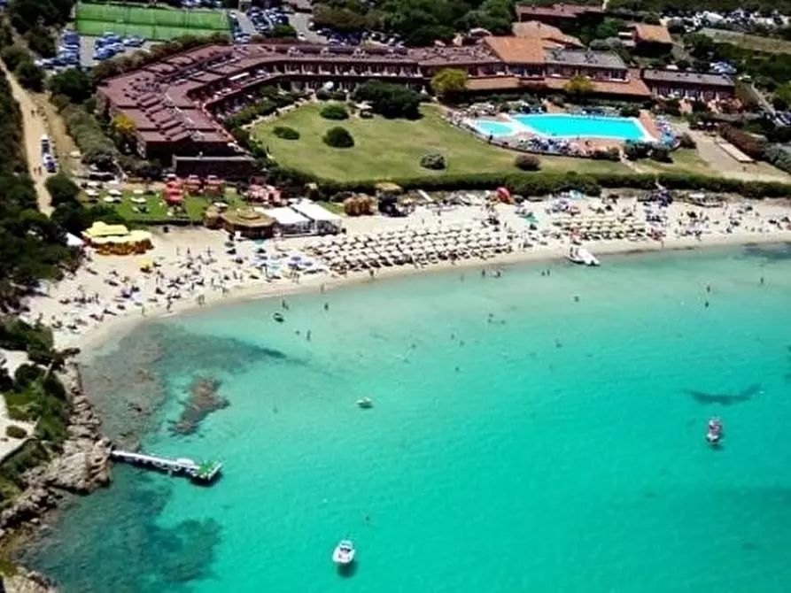 Immagine 21 di Appartamento in vendita  a Olbia