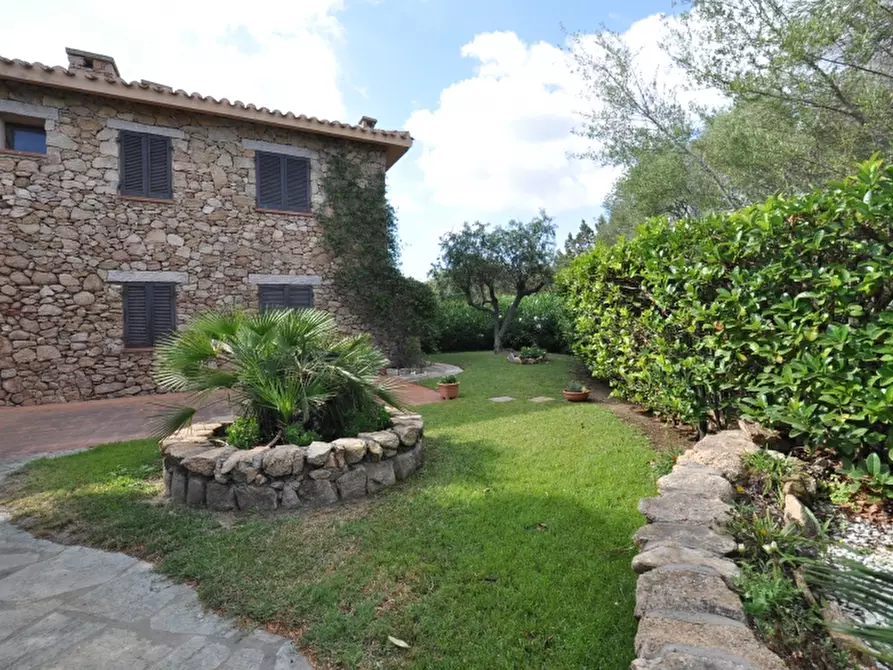 Immagine 34 di Villa in vendita  a Olbia