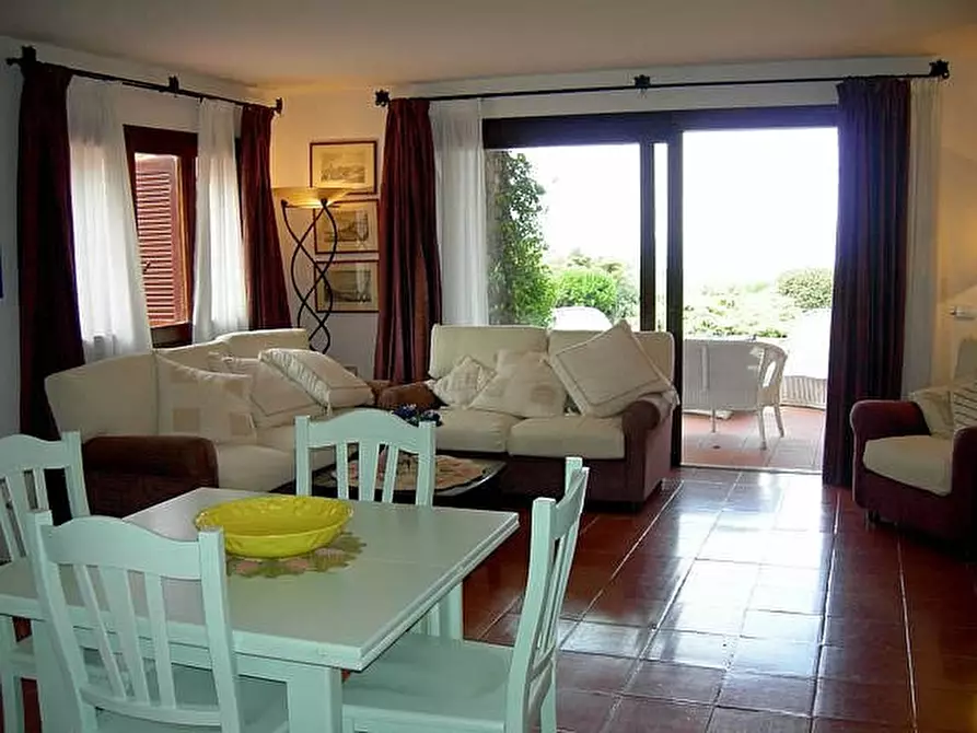 Immagine 23 di Villa in vendita  a Olbia