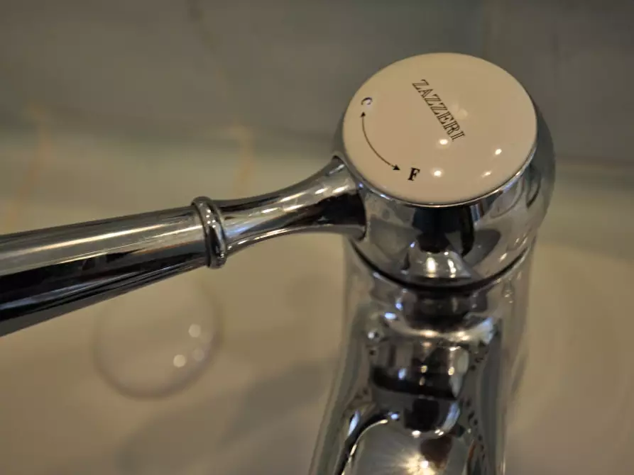 Immagine 27 di Villa in vendita  a Olbia