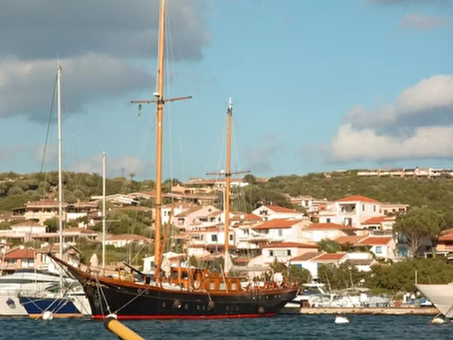 Immagine 21 di Appartamento in vendita  a Olbia