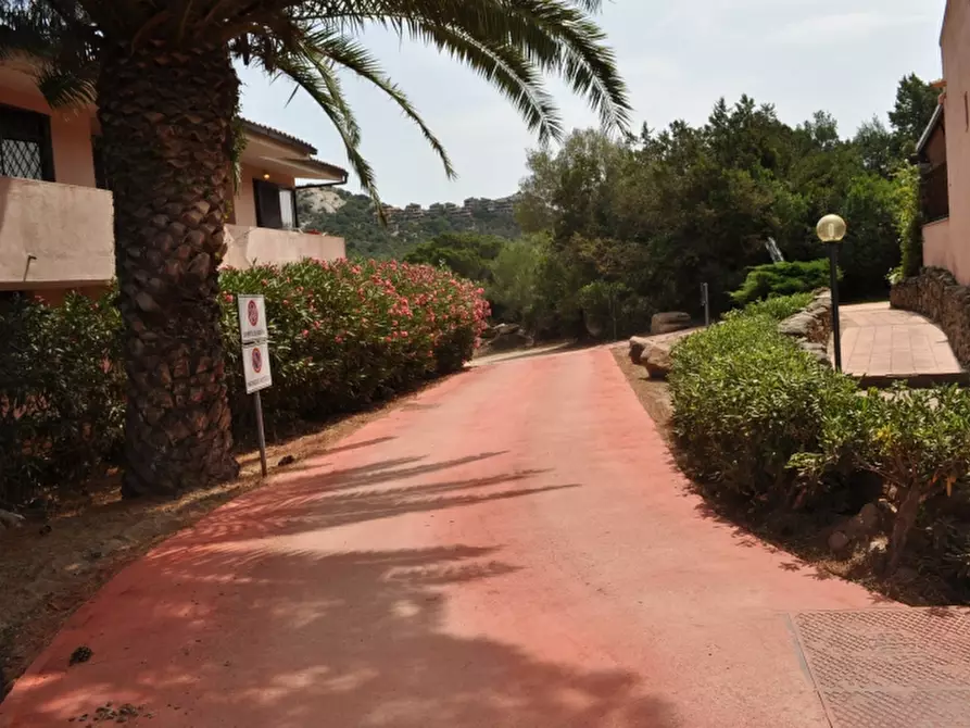 Immagine 27 di Appartamento in vendita  a Olbia